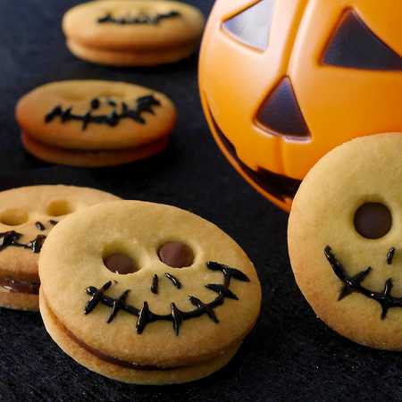 Halloween pumpkins biscuits