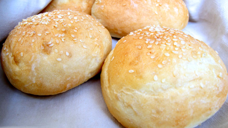 Soft sesame bread rolls