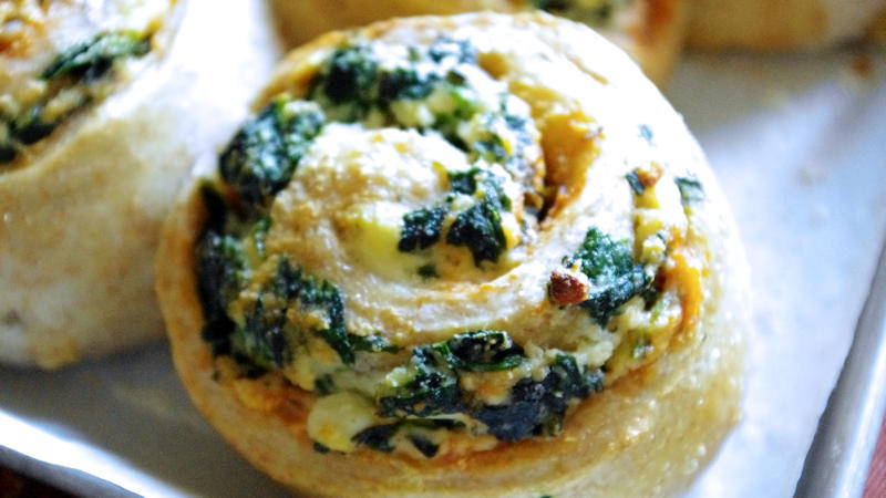 Spinach and ricotta rolls