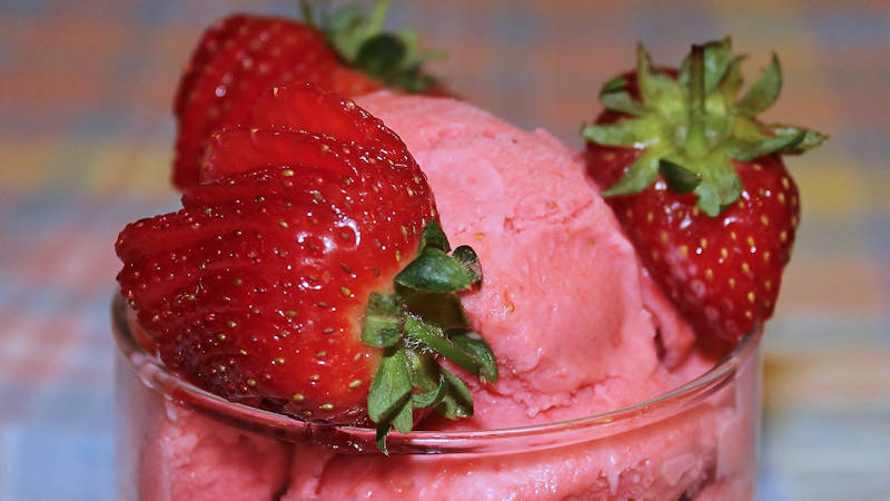 Strawberry and honey ice cream